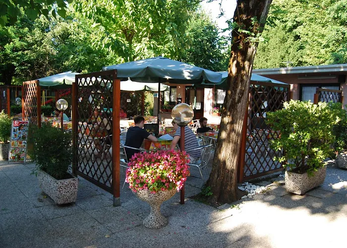 キャンピング セレニッシマ 3*