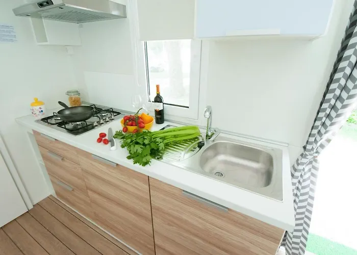 キャンプ場 キャンピング セレニッシマ 3*