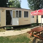 キャンピング セレニッシマ 3*