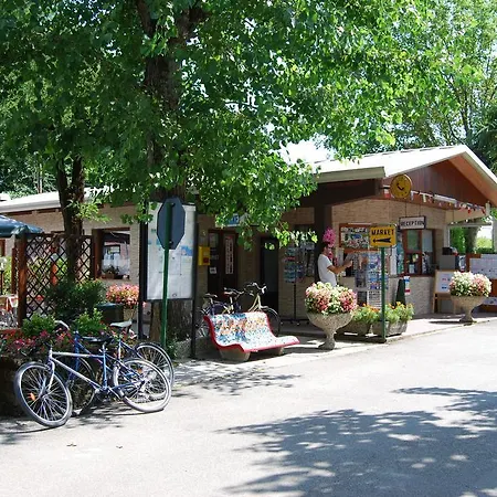 Serenissima Kamp alanı 3*